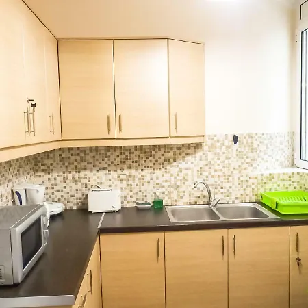 Sunny Center Apartment *