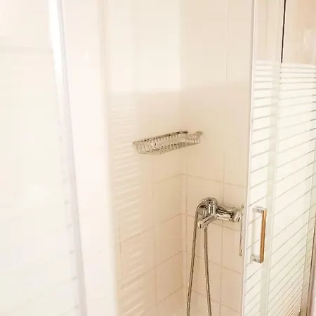 Sunny Center ハニア