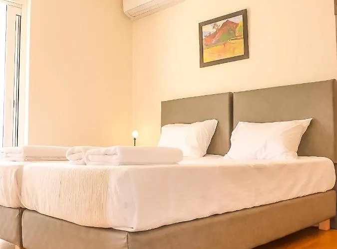 Sunny Center Apartment *